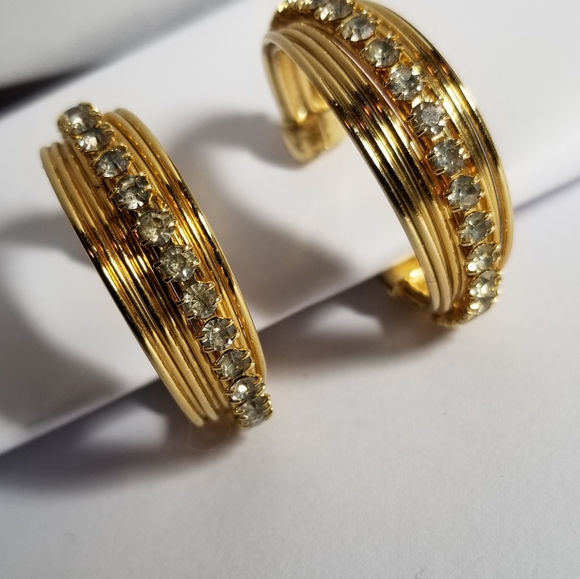 Relisted -Vintage hoop clip on earrings gold tone clear rhinestones - Picture 3 of 17